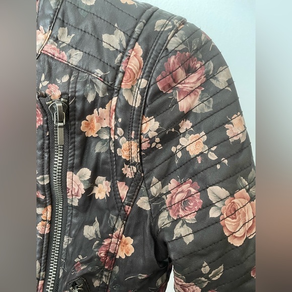 FOREVER 21 DARK FLORAL FAUX LEATHER JACKET - Picture 8 of 10